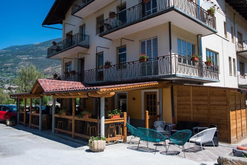 La Maison Hotel Aymavilles Ngoại thất bức ảnh